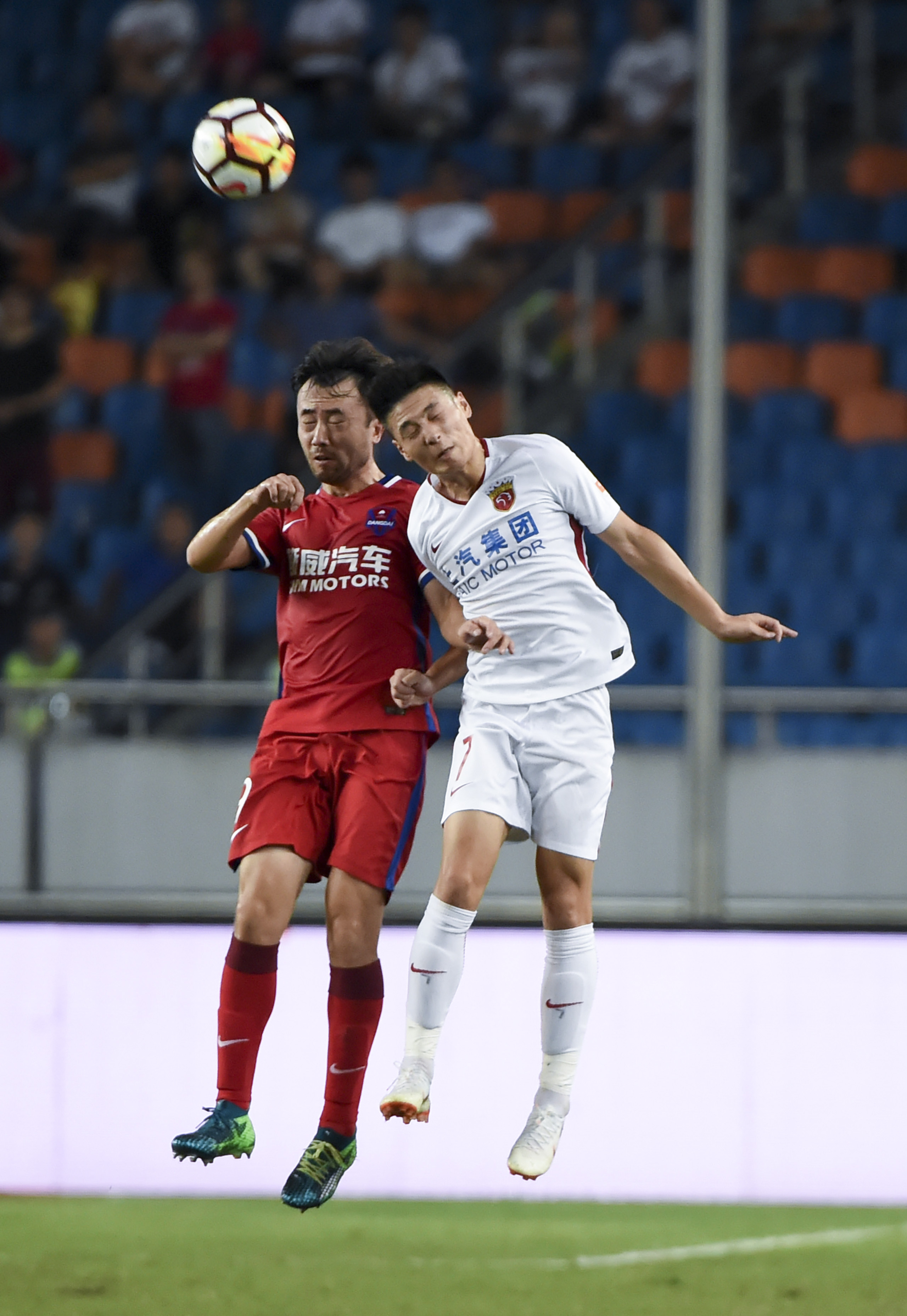 -重庆斯威主场大胜，震惊中超联赛