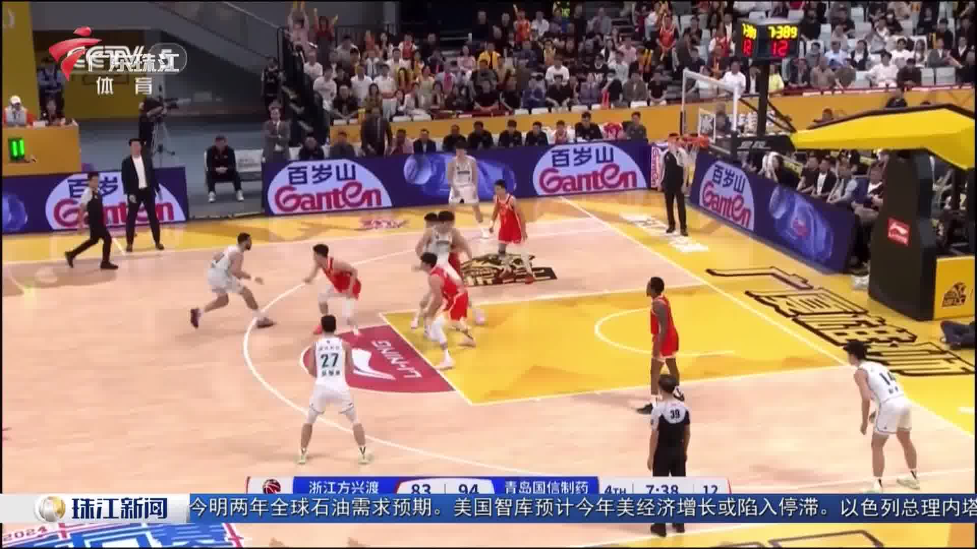 青岛黄海客场战胜江苏苏宁，士气高昂